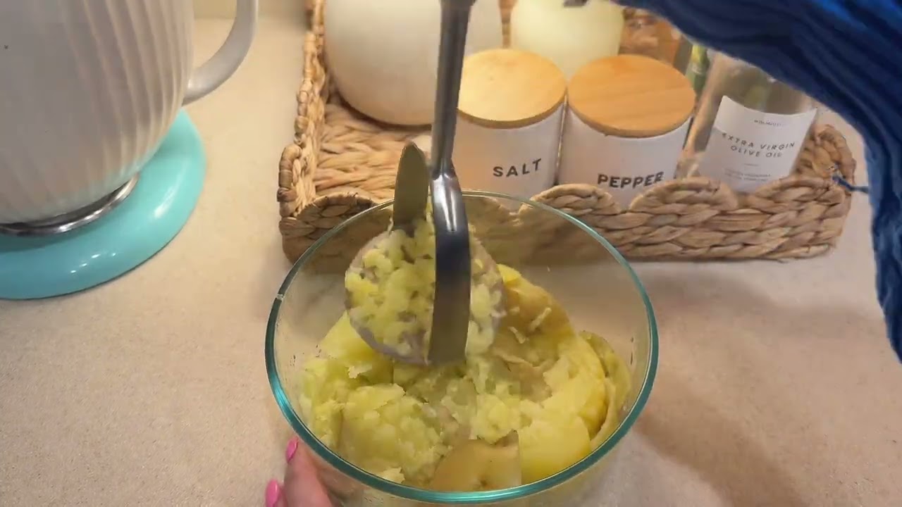 Amazon Kitchen Find: Heavy-Duty Potato Masher That Doesn’t Bend
