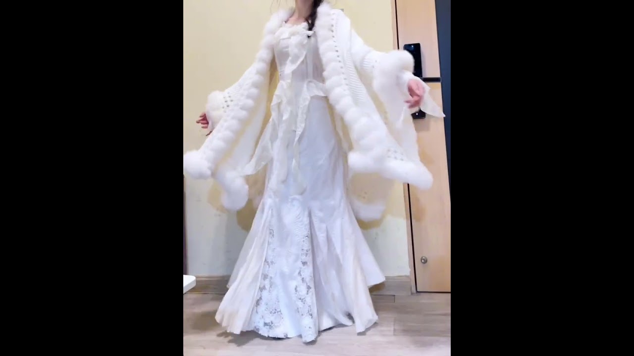 Avoid fishtail skirts to stay ethereal & elegant! 