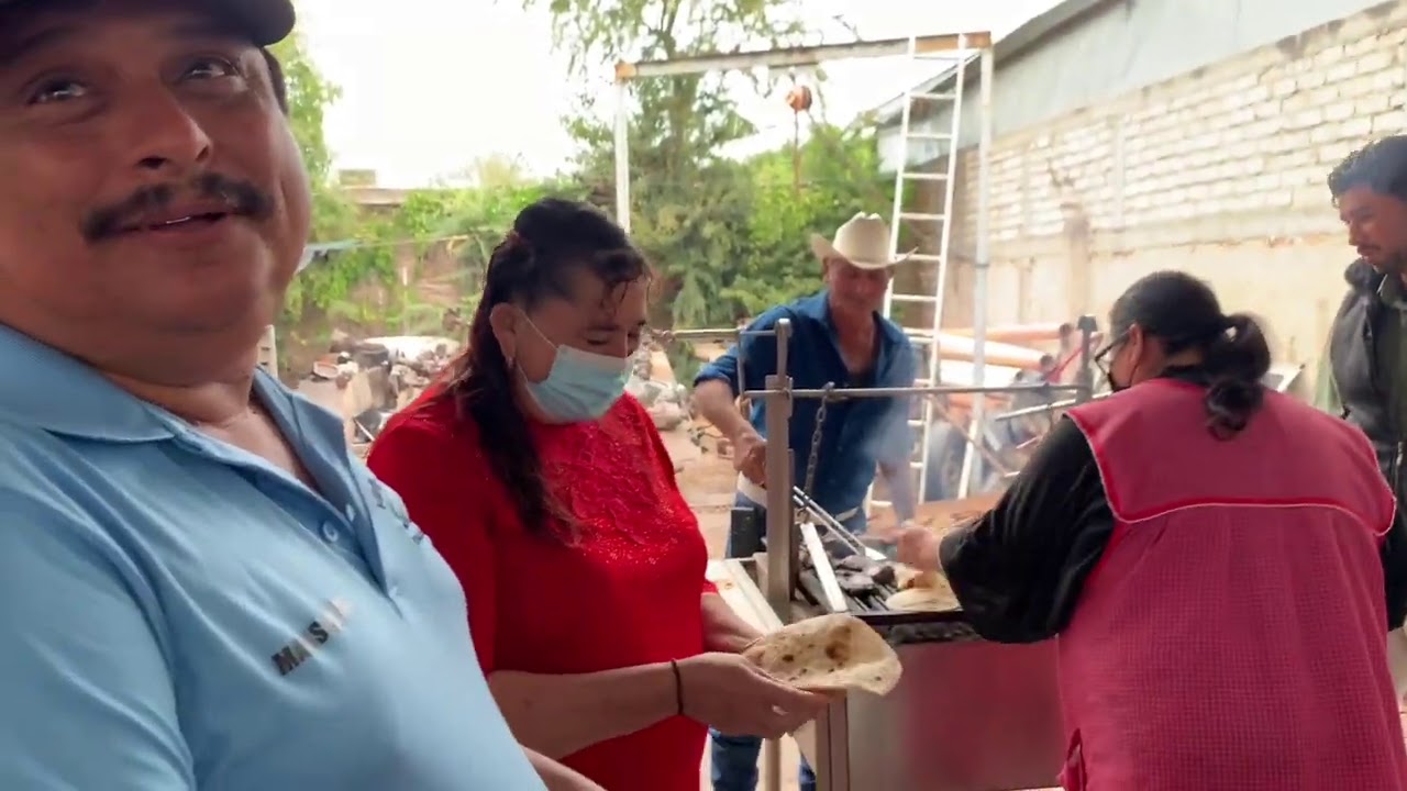 Carne asada nuevamente pero aora en el taller 4x4 Doña Ramona Rosario y doña Mary nos acompañan