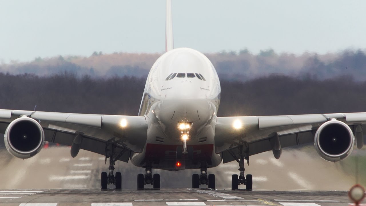 Turbulent CROSSWIND Landings at Düsseldorf - Airbus A330, A380, Boeing 757, Boeing 737 ...