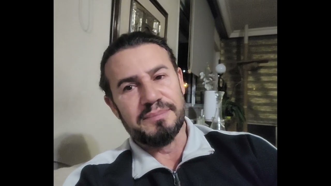 Bulent Ersoy Zeki Müren'i  mezarında bile rahat bırakmadı