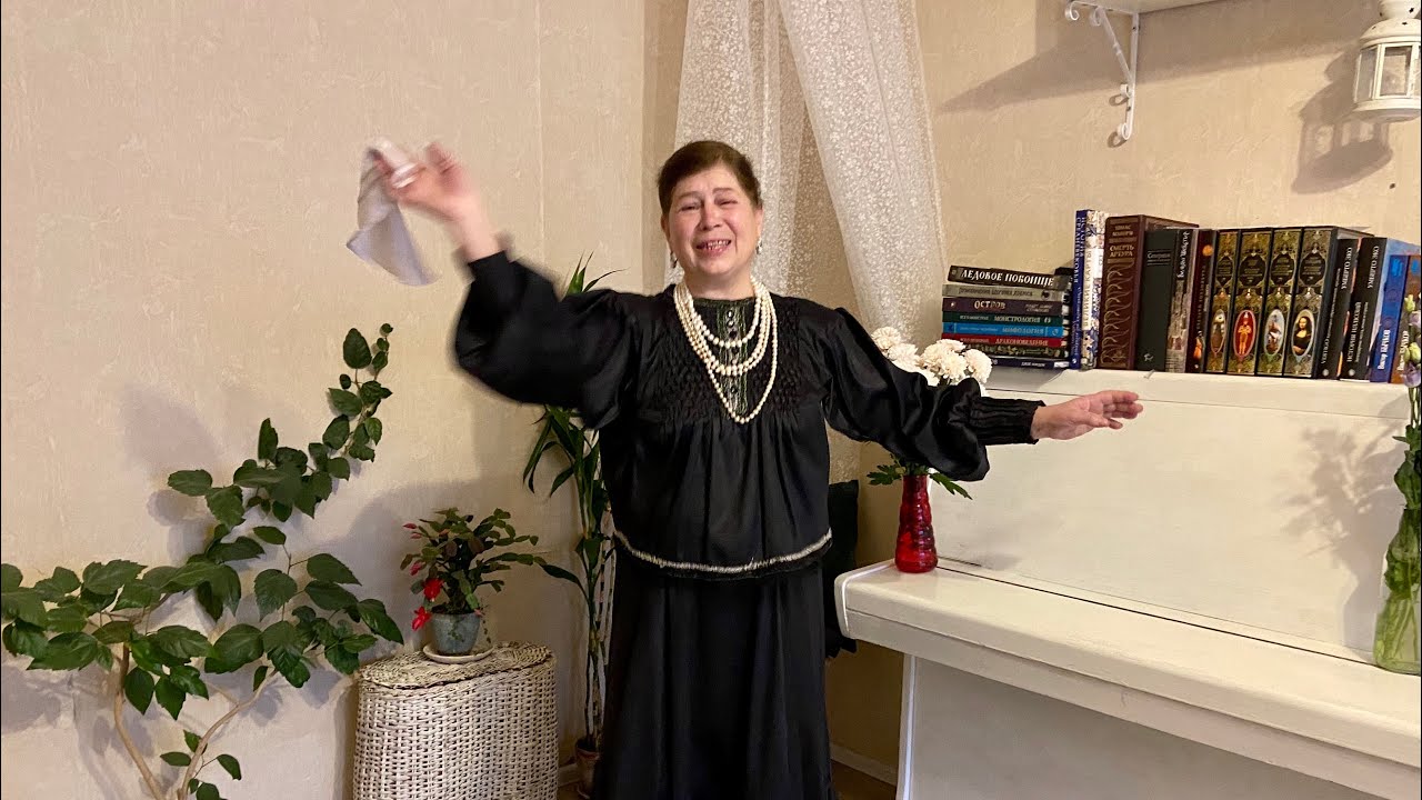 Возрастная категория от 10 до 12 лет. Основные элементы женского традиционного танца.