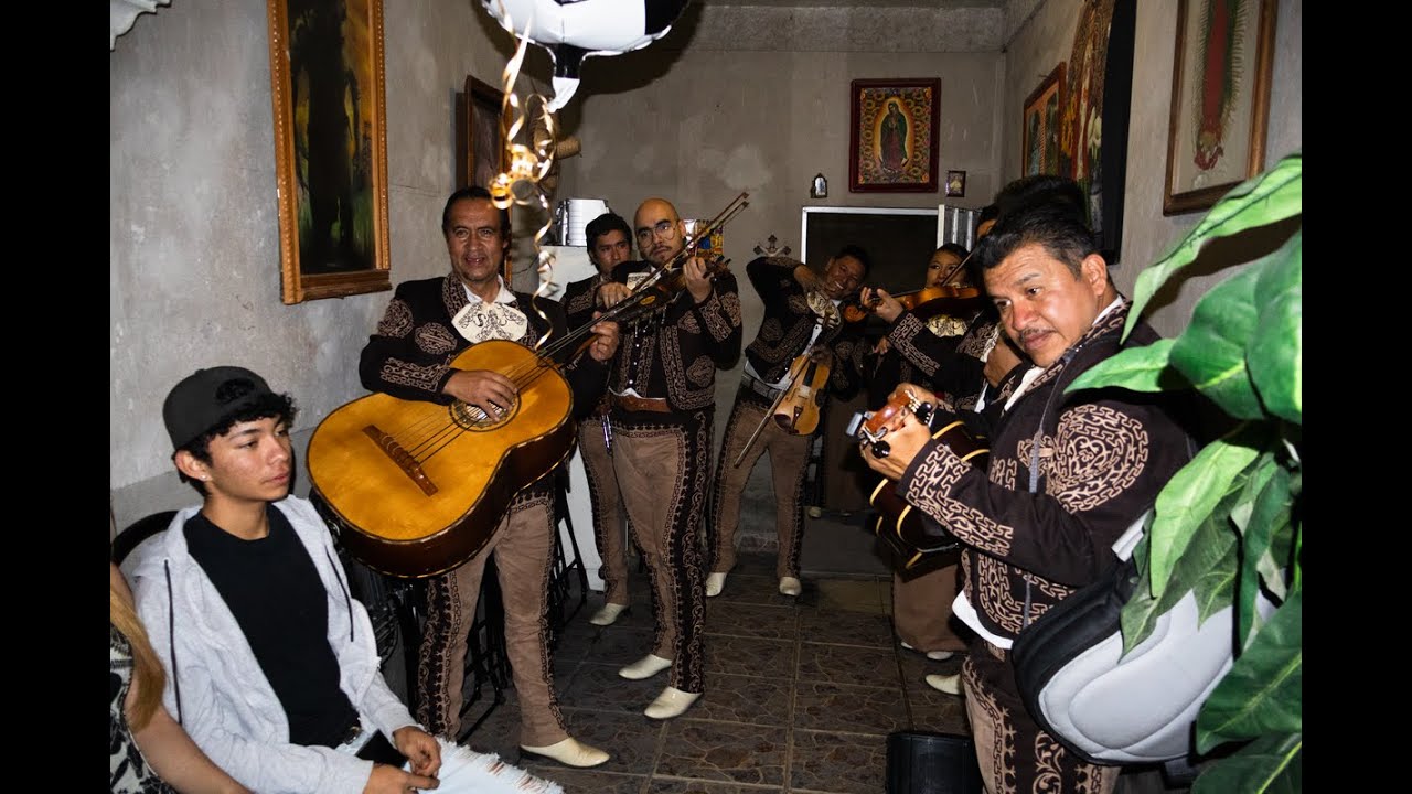 Así es una fiesta con Mariachi en México
