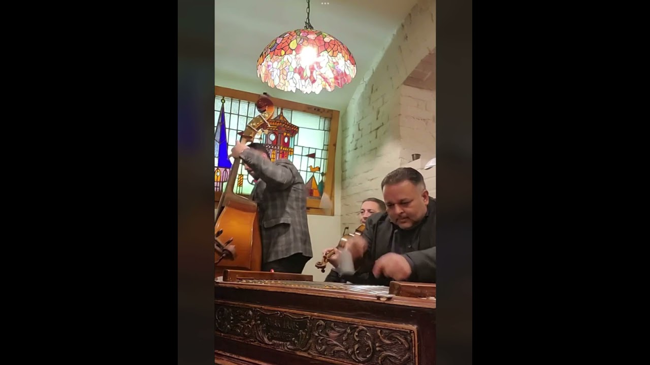 Bangó Janika és zenekara(Ónodi Laci,Mohácsi Vili,Csík Sanyika)