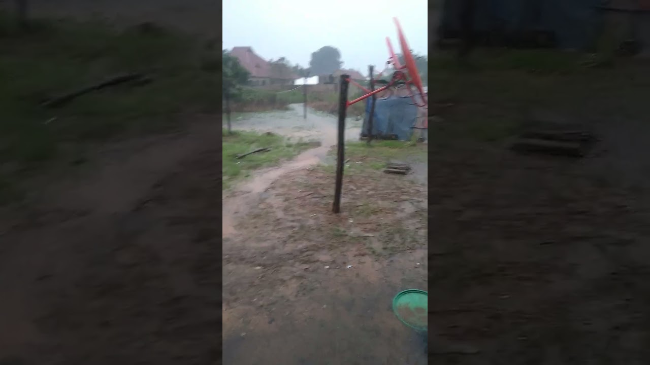 siku kimbunga Hidaya kilipo itikisa kilwa masoko.   mvua ilinyesha kutwa nzima yaani nonstop.