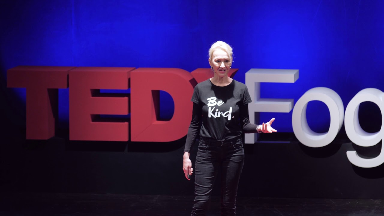 Gentilezza: sii debole e sopravviverai. | Cristina Milani | TEDxFoggia