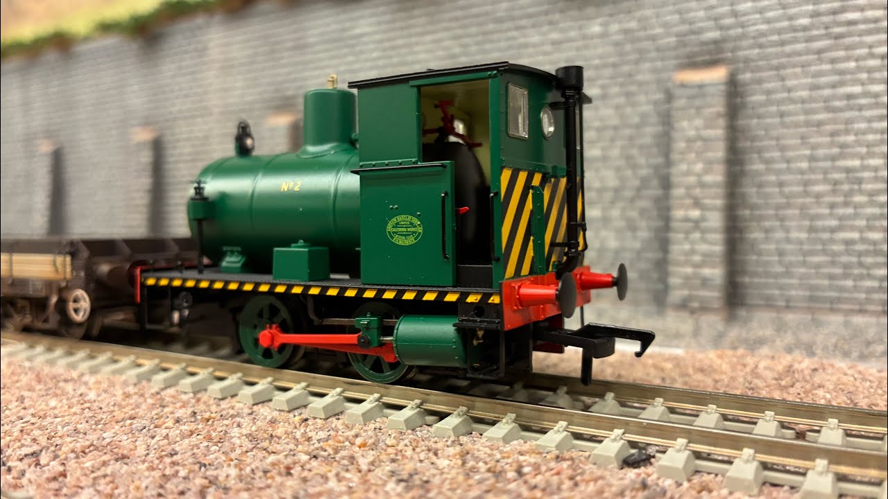 Rapido Trains  Andrew Barclay Fireless 0-4-0