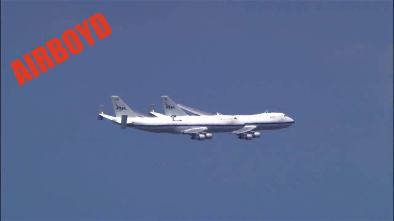 Boeing 747 Shuttle Carrier Aircraft Formation Flight