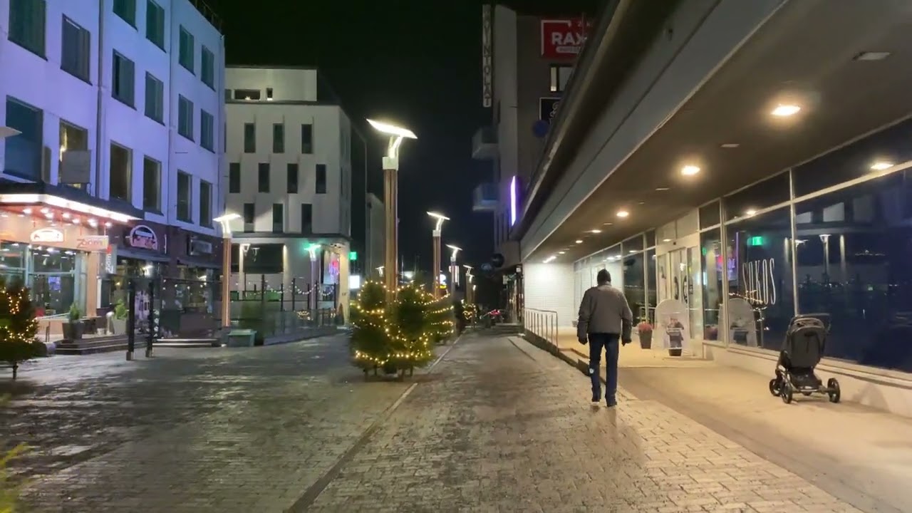 Koskikatu, Rovaniemi, Finland at night | Slow Walk
