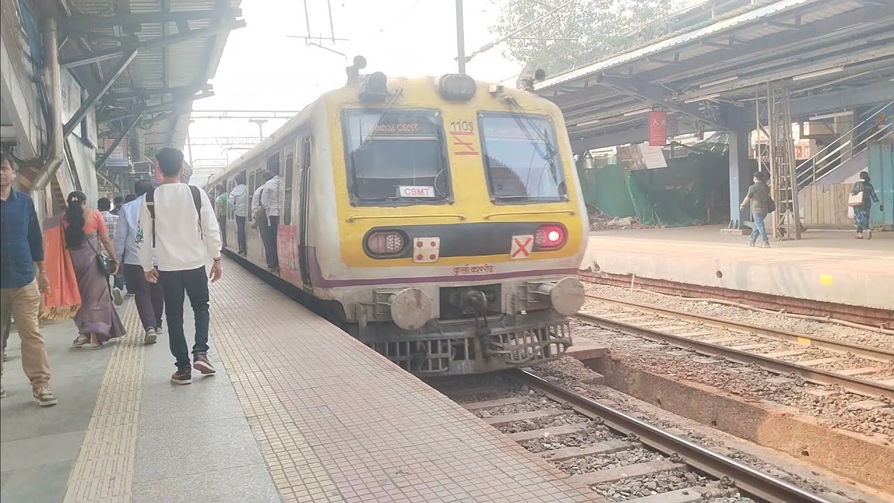 Mumbai local trains video live in the railway station | Indian railways station train videos 