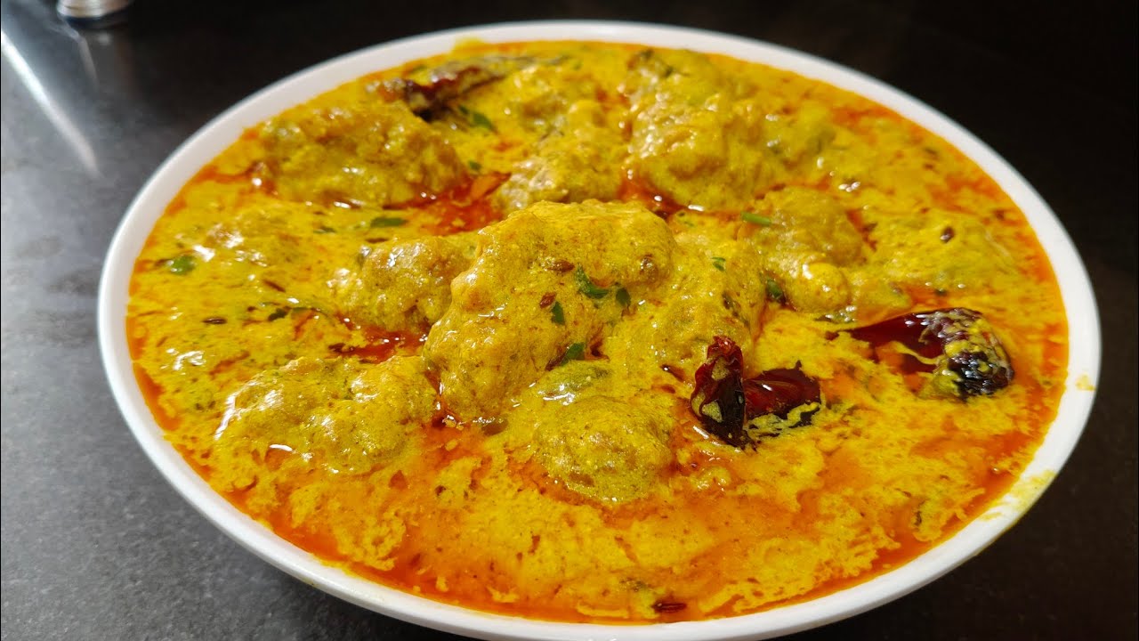 Bhajiya Kadhi | Dahi Kadhi Recipe | Dahi Pakoda Kadhi | Easy Kadhi Recipe 