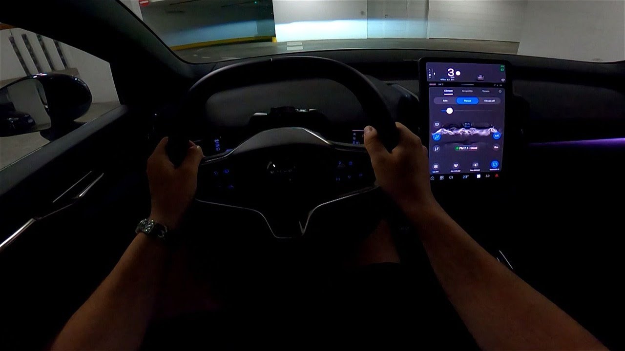2024 Volvo EX30 [Twin motor, 428 HP] Night POV Test drive CARiNIK