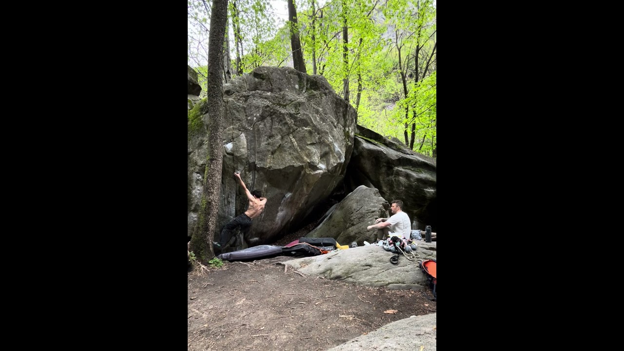 Marilyn Monroe (V11) | Brione Bouldering