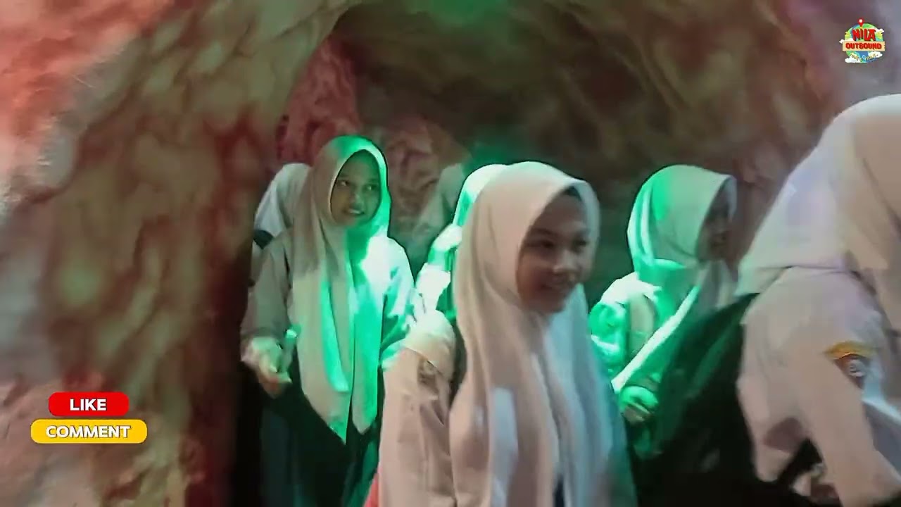 SERUNYA BELAJAR BARENG // SMP TRI KARYA SURABAYA #tourtravelindonesia #sobatliburan #seru 