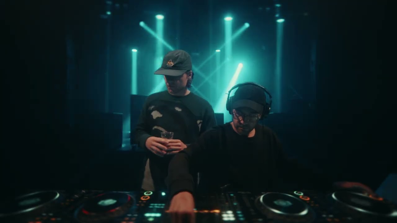 john Mood b2b Couteux