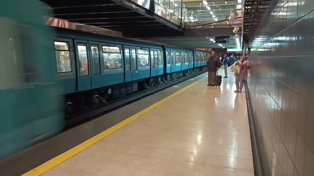 Metro de Santiago | Línea 5 | Trenes Alstom NS-93 y Alstom NS-74 en Estación Parque Bustamante