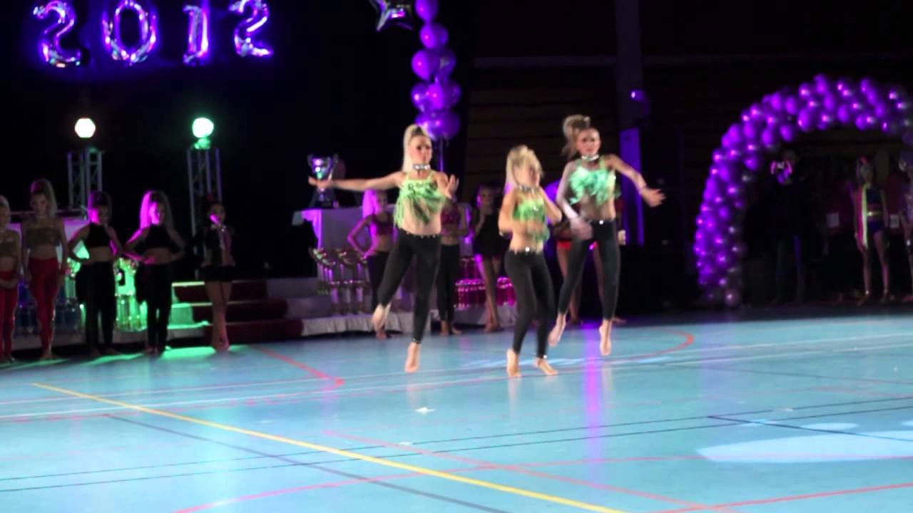 DANCER OF THE YEAR 2012