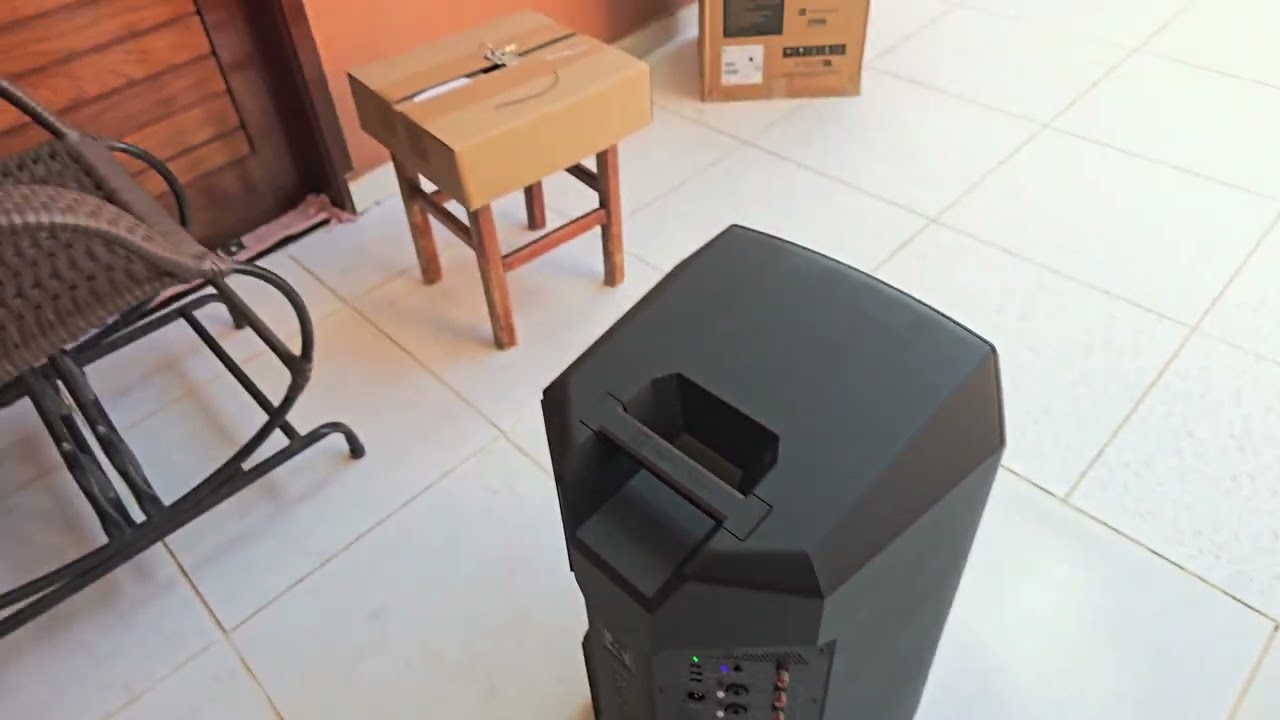 Analise Eletrovoice Eviva de 12 polegadas 