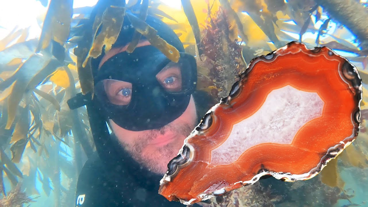Finding beautiful agate underwater in East Scotland