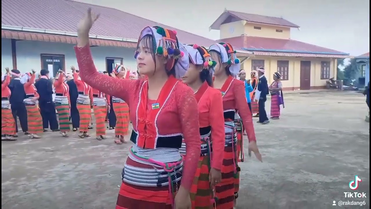 ချစ်စရာကောင်းတဲ့ တအာင်းတို့ ဝါတွင်းရိုးရာဓလေ့😍😍