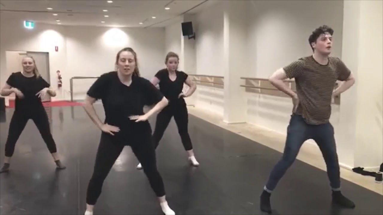robert manion singing seventeen with candy store choreography