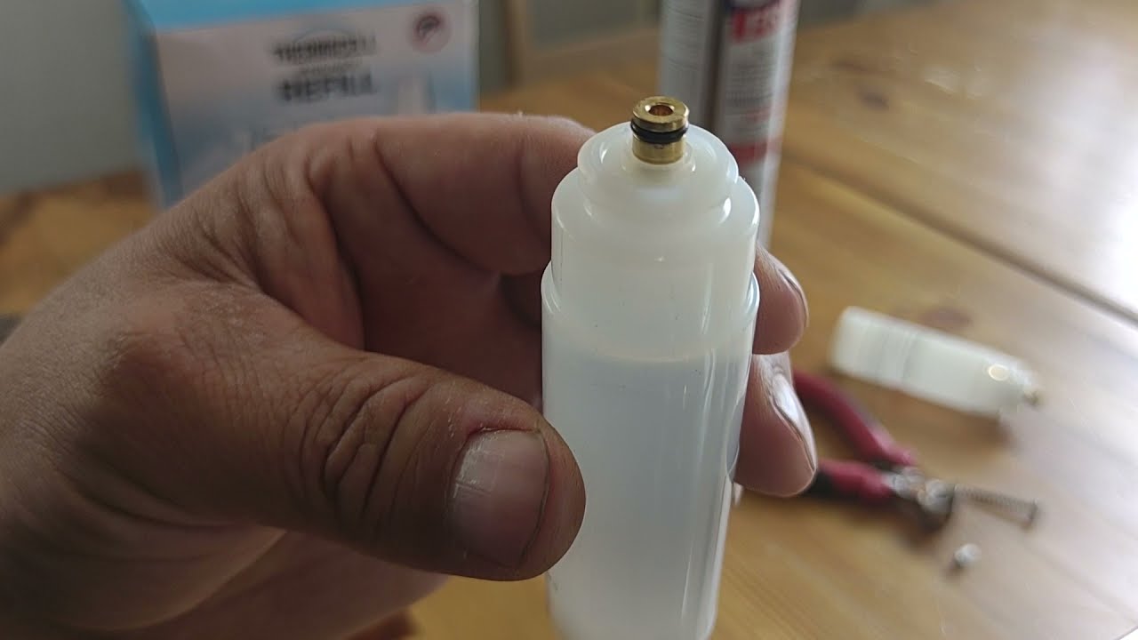 Slik fyller du opp Thermacell gasspatron