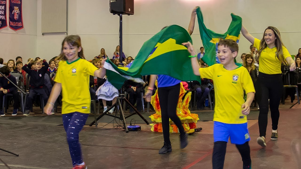 TASIS International Week 2019: Parade of Flags
