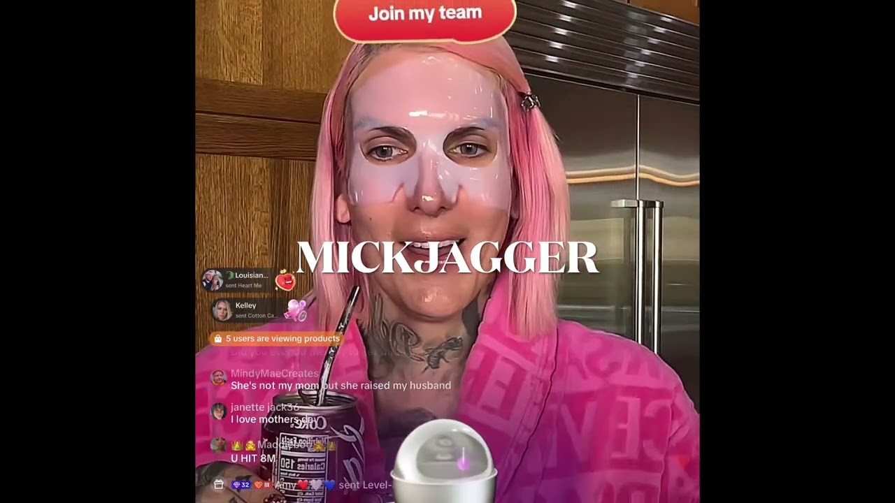 Jeffree tells us about his mom and dad ….#jeffreestar