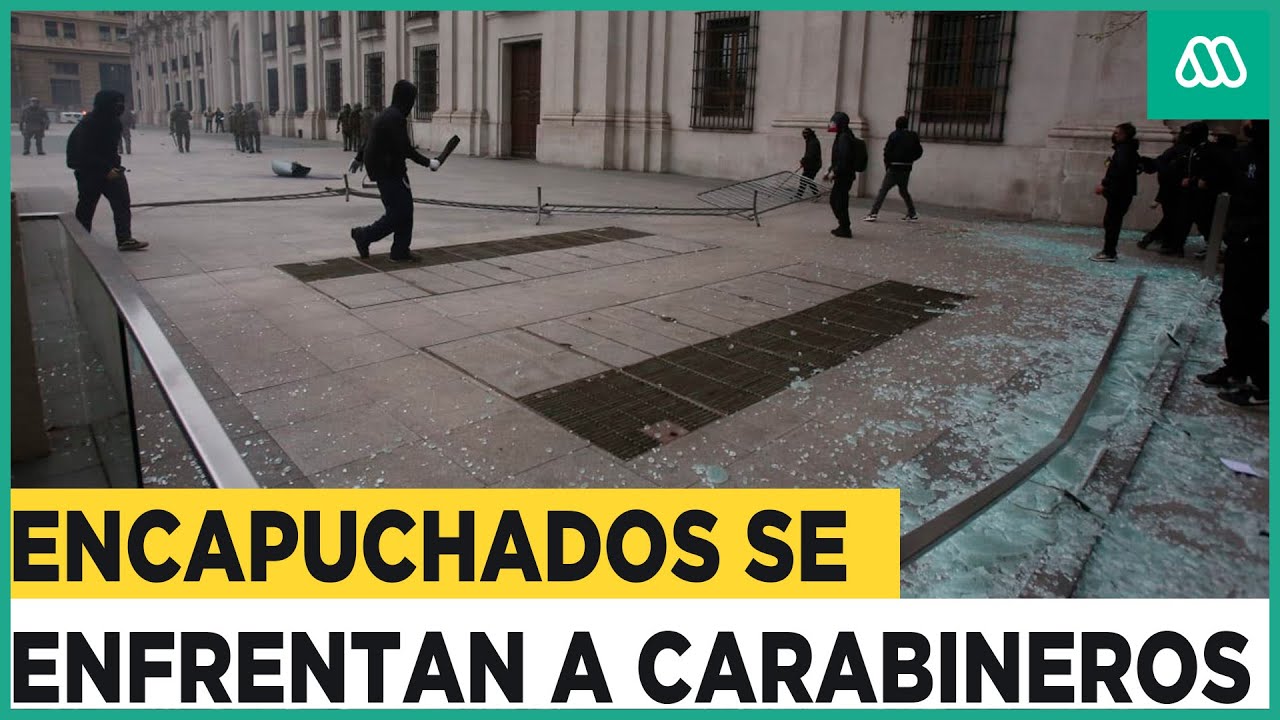 Graves incidentes en La Moneda: Encapuchados generaron destrozos