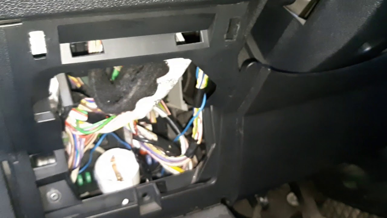 Peugeot Partner 2013 OBD-2 Diagnostic Port Location