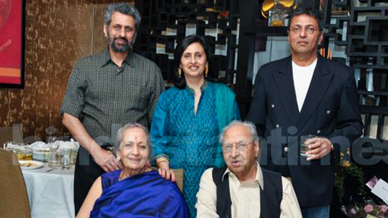 Legendary Actor Pran With His Wife and Children | Grandchildren, Daughter-in-Law, Son-in-Law