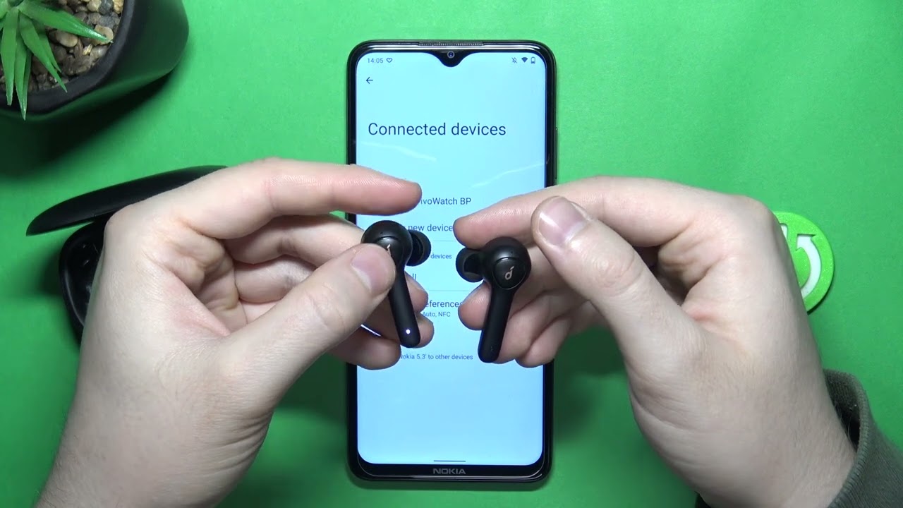 Как вручную войти в режим сопряжения на Soundcore Life P2?