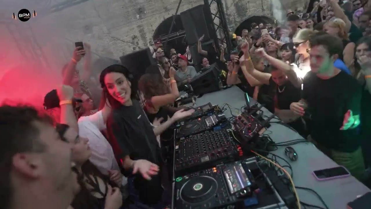 @AmelieLens 👸 👸 THIS IS WHAT WE LIVE FOR 👸👸