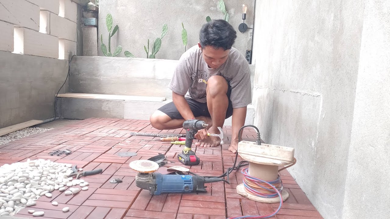 Renovasi Tempat Santai Untuk Ngopi
