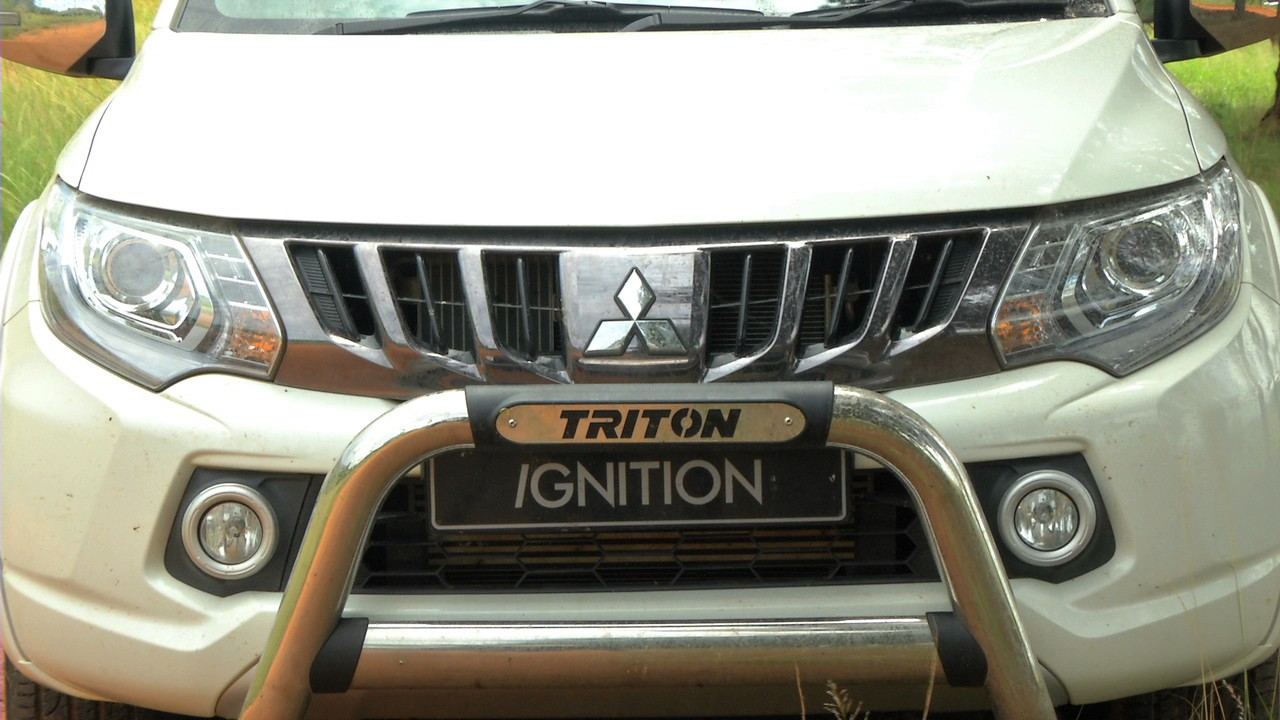 Mitsubishi Triton 2.4Di-D 4x4 A/T