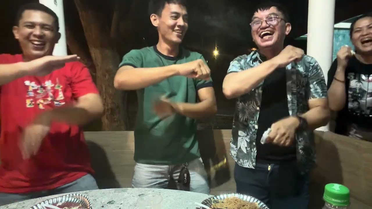 Awitin mo shesh at isasayaw namin hahaha
