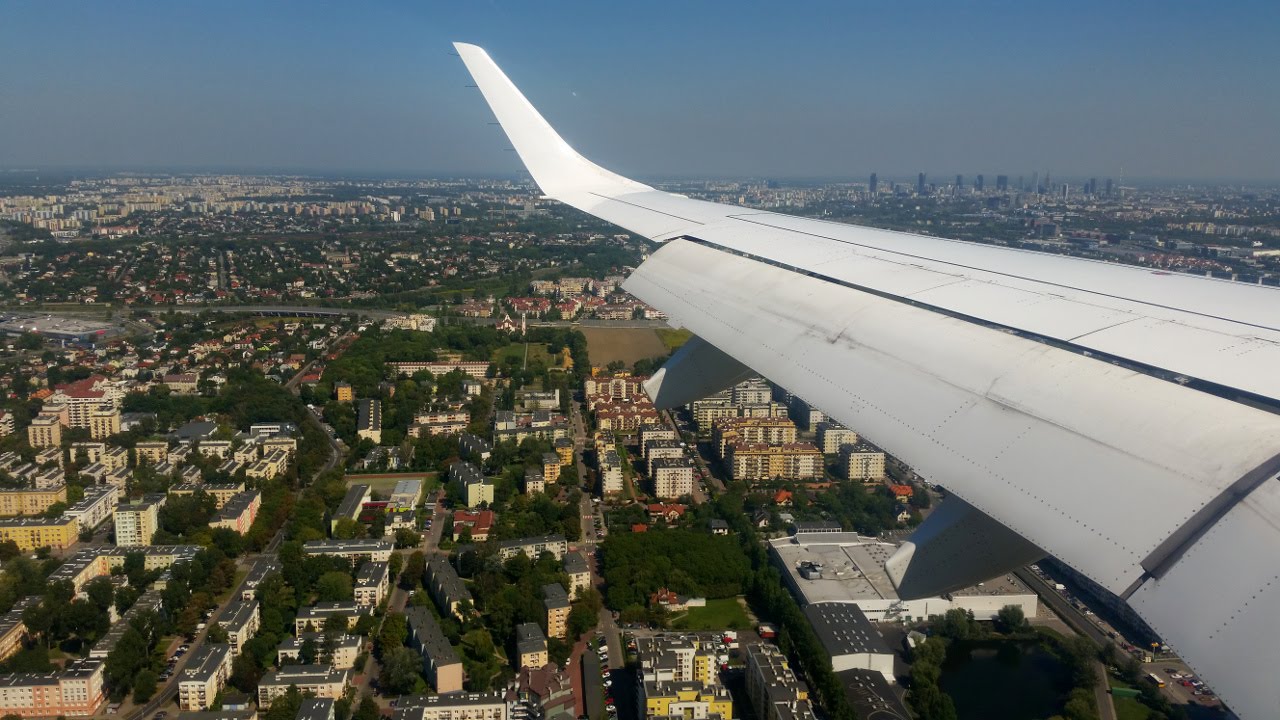 Lufthansa CityLine Embraer 195 - Smooth Landing at Warsaw Airport