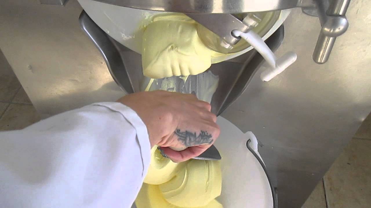 making cornish ice cream 2
