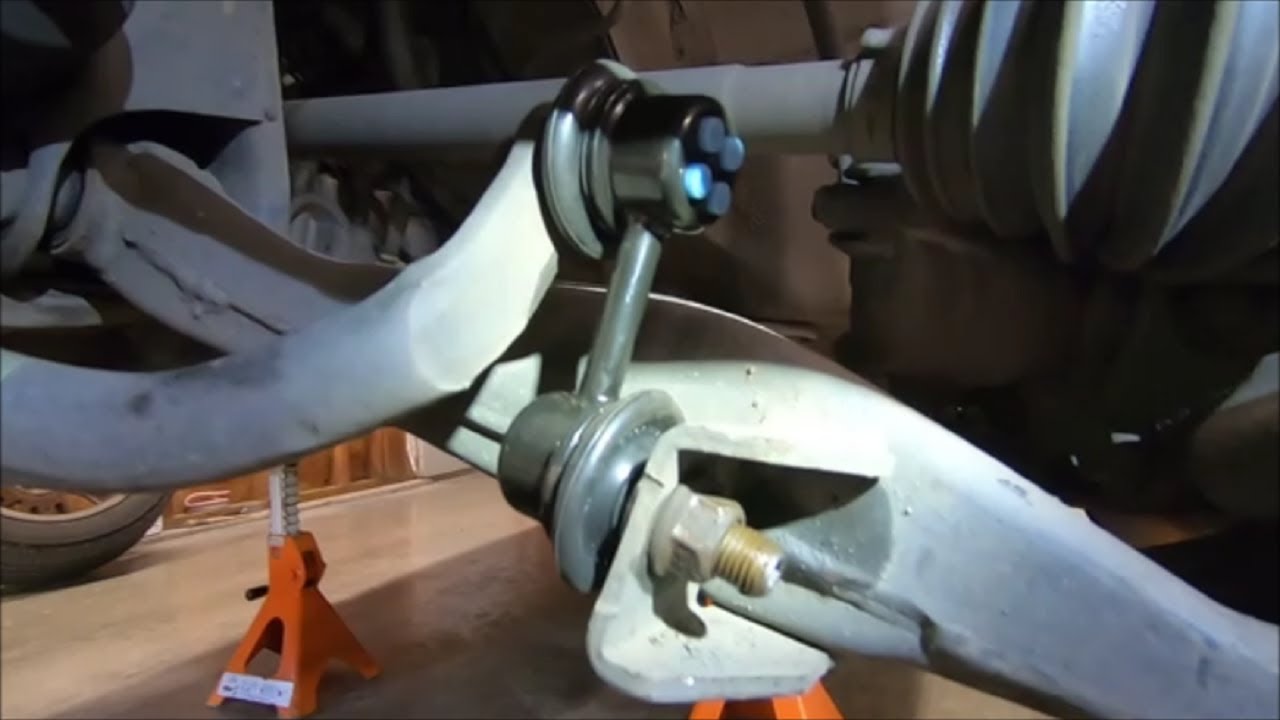 Fixing A Clunking Noise In Subaru Outback Front End. Replacing The Front Sway Bar Links.