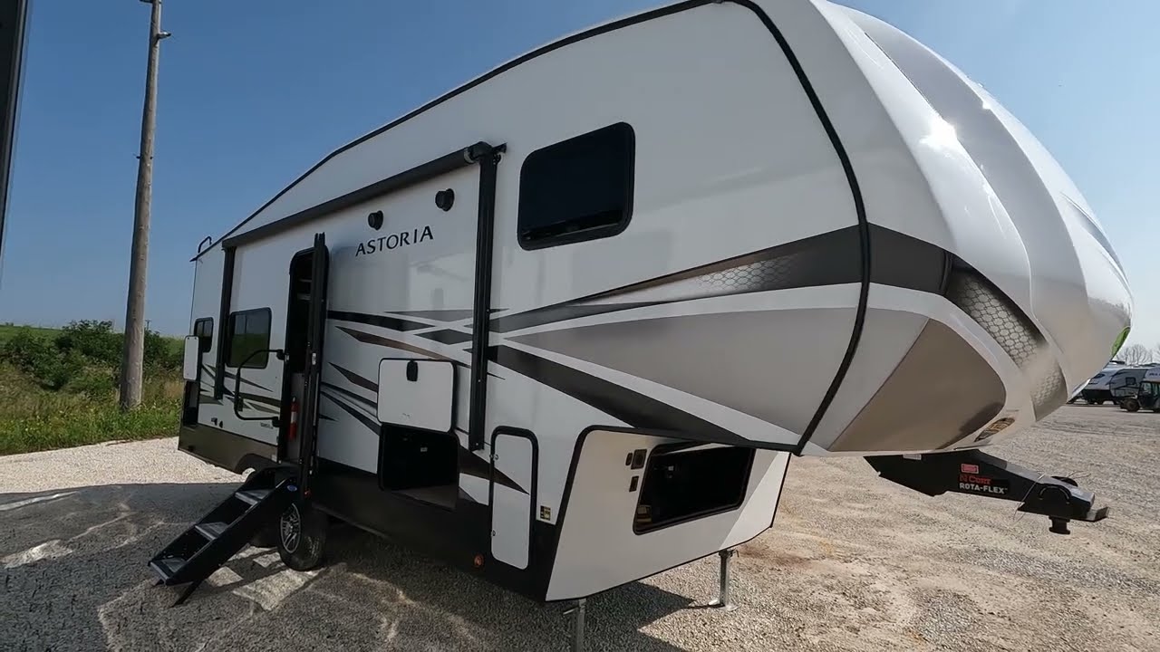 2024 Dutchmen Astoria 230ML Fifth Wheel