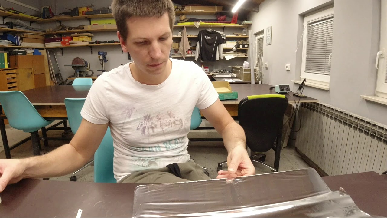 F1A tail covering