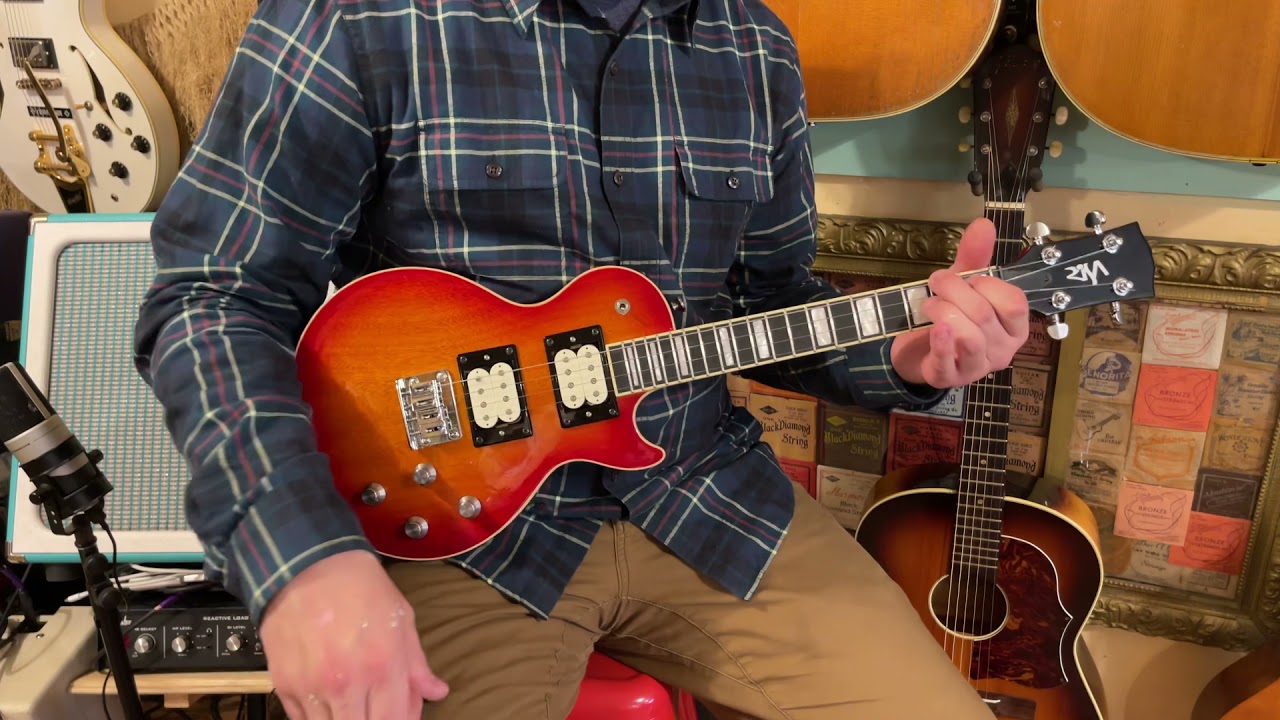 2018 Risa Les Paul-style tenor electric ukulele