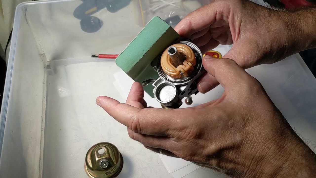 Honda mower part 4 HRU196 repair, service, troubleshoot starting and fuel problems, carburetor clean