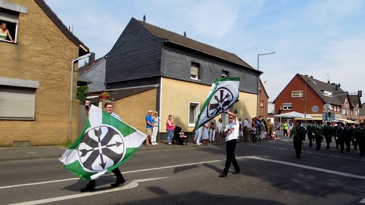 Schützenfest Nievenheim - Ückerath 2017, Festumzug nach der Königsparade