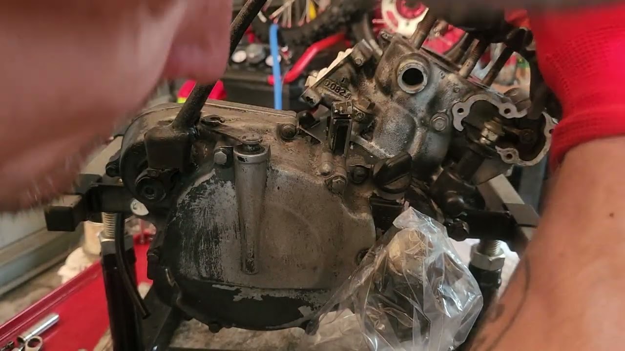 1998 - 2000 Kawasaki KX80 Complete Top End Removal - Part 2 of 4 Removing Crankshaft from Crankcase