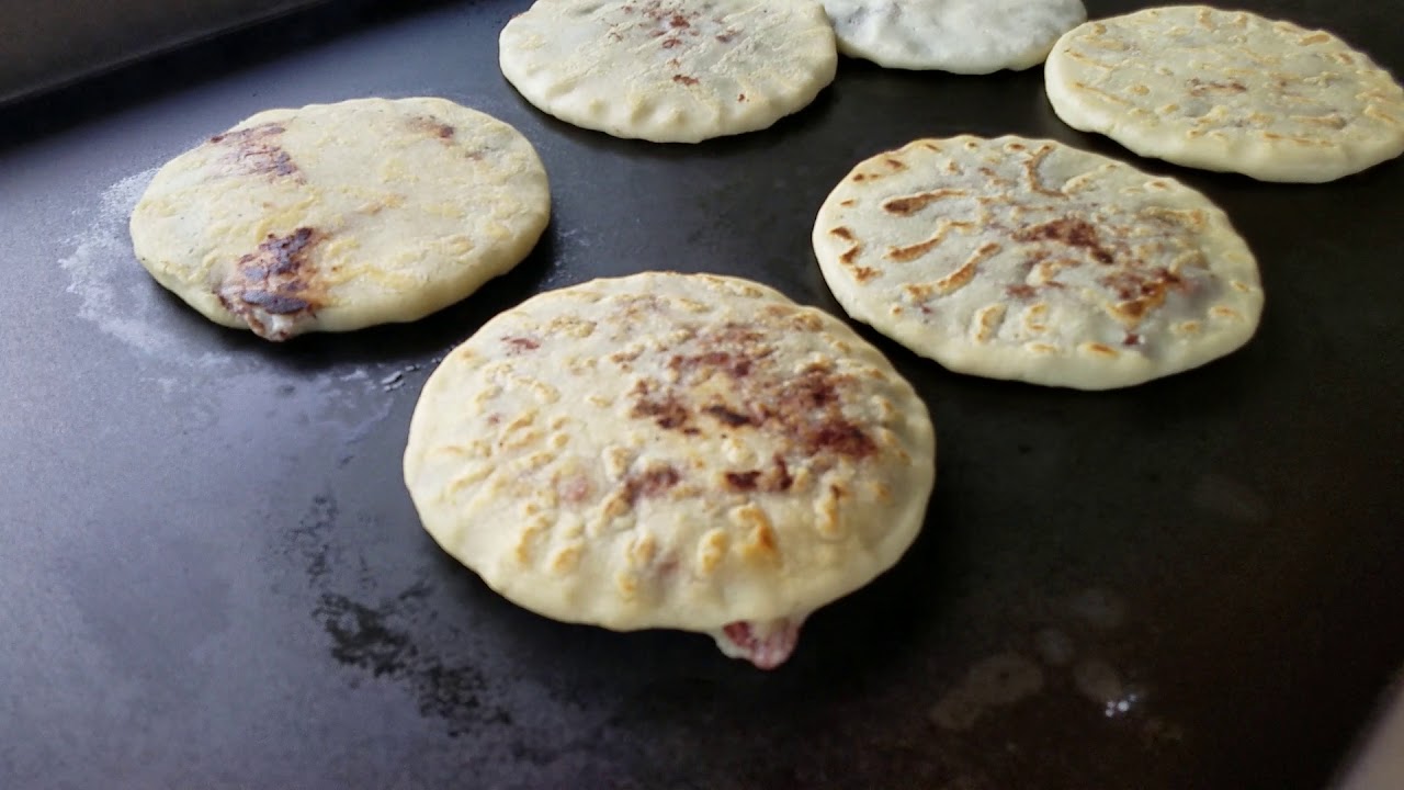 Estrenando la Plancha con Pupusas 🍽