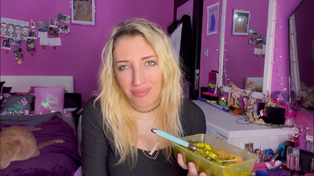 Mukbang indiano: Palak Paneer e salsa purtroppo senza peli 😂