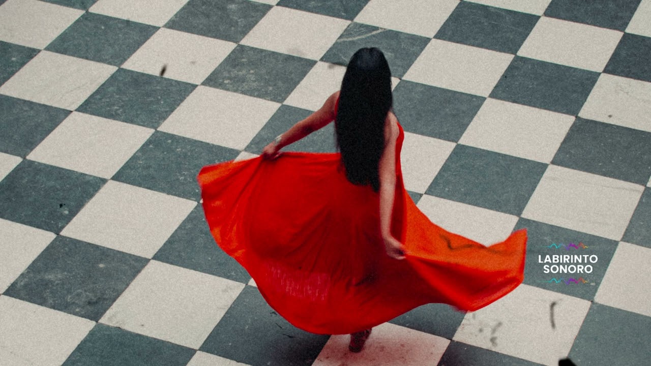 O VESTIDO VERMELHO | Labirinto Sonoro