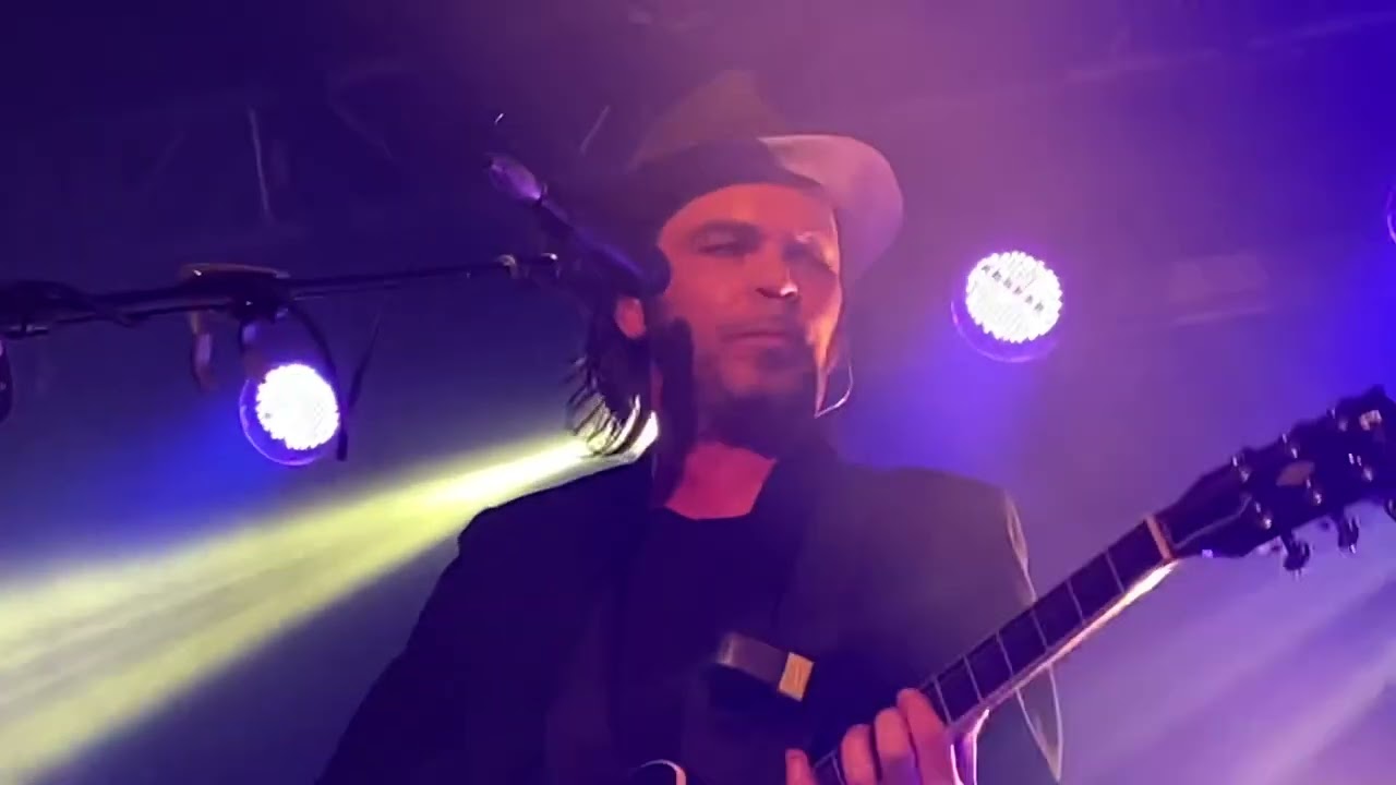 Supergrass - Moving - 2022/04/02 - The Roadmender, Northampton