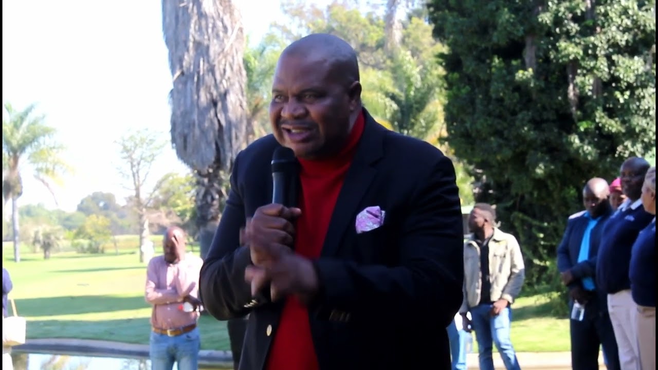 Limpopo Agriculture MEC on fleet for provincial extension service practitioners